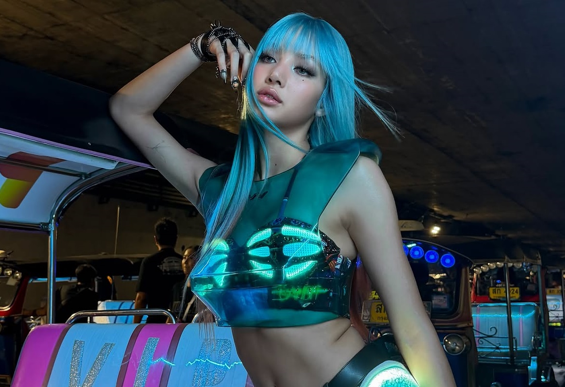 Lisa BLACKPINK Cetak Rekor Baru, SaWaDiKa Jadi MV Tercepat 2026 Tembus 100 Juta Views