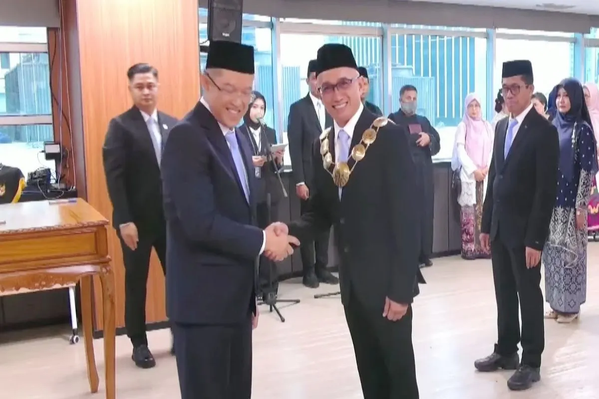 Iwan Aflanie Dorong ULM Terus Maju dengan Semangat Kayuh Baimbai, Waja Sampai Kaputing